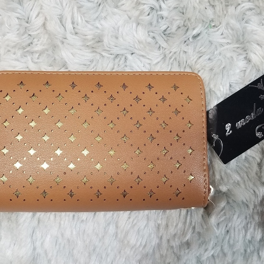 2 Moda Tan Wallet w/ Diamond Design